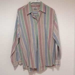 vintage Van Heusen med long sleeve button down w/ front chest pocket